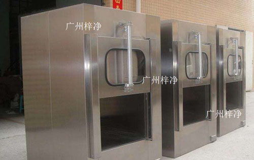 傳遞窗廣泛應(yīng)用于微細(xì)科技、生物實(shí)驗(yàn)室、制藥廠、醫(yī)院、食品加工業(yè)、LCD、電子廠等等一切需要空氣凈化的場(chǎng)所。