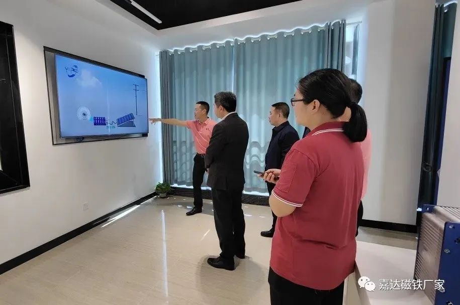 江西省贛縣區(qū)廖書(shū)記等領(lǐng)導(dǎo)一行蒞臨嘉達(dá)參觀指導(dǎo)(圖3)